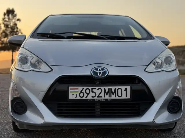 Toyota Aqua 2016 - Выбор фото 1