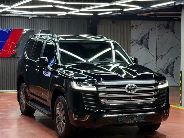 Toyota Land Cruiser 2025 - Выбор фото 2