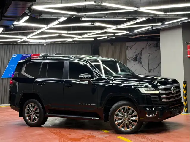 Toyota Land Cruiser 2025 - Выбор фото 4