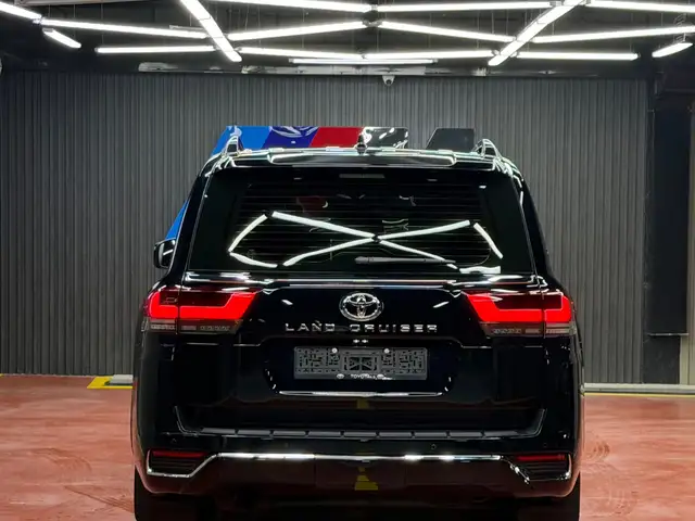 Toyota Land Cruiser 2025 - Выбор фото 8