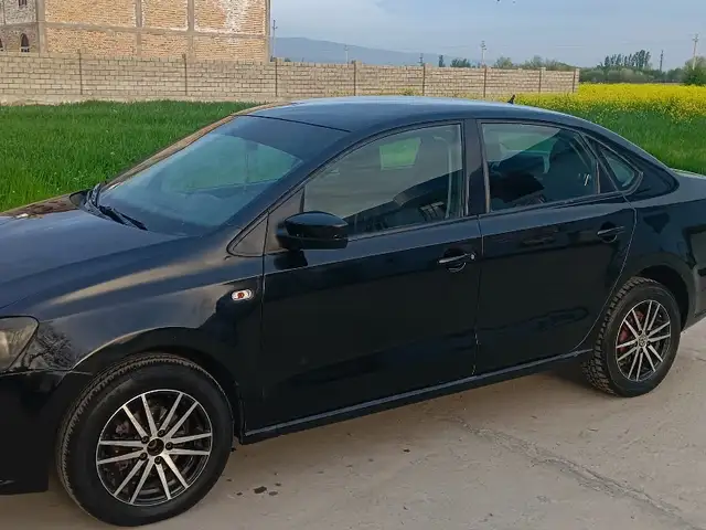 Volkswagen Polo 2011 - Выбор фото 4