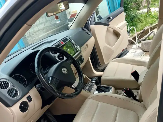 Volkswagen Tiguan 2010 - Выбор фото 2