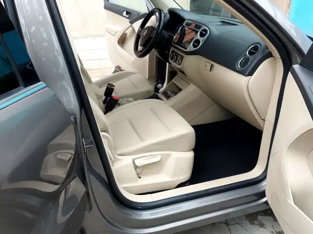 Volkswagen Tiguan 2010 - Выбор фото 4
