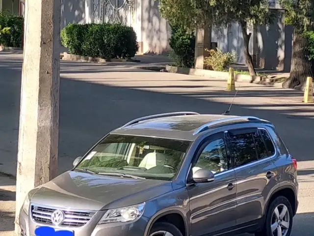 Volkswagen Tiguan 2010 - Выбор фото 6