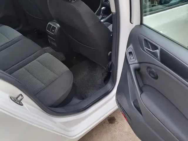 Volkswagen Golf 2011 - Выбор фото 3