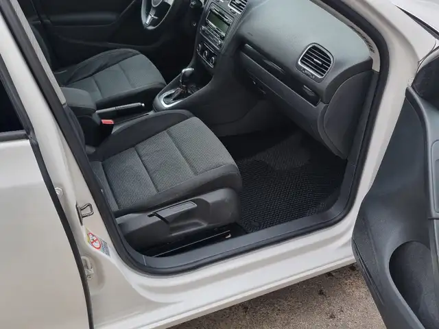 Volkswagen Golf 2011 - Выбор фото 4