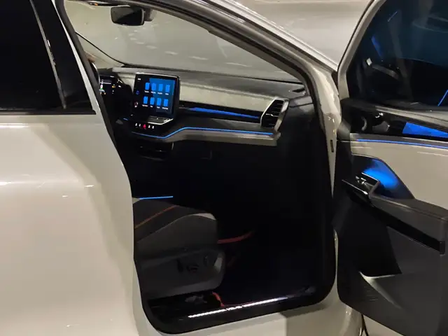 Volkswagen ID.6 2022 - Выбор фото 5