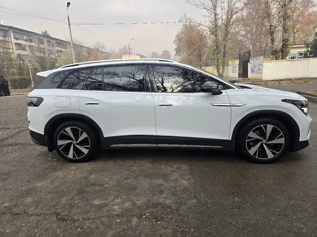 Volkswagen ID.6 2022 - Выбор фото 3