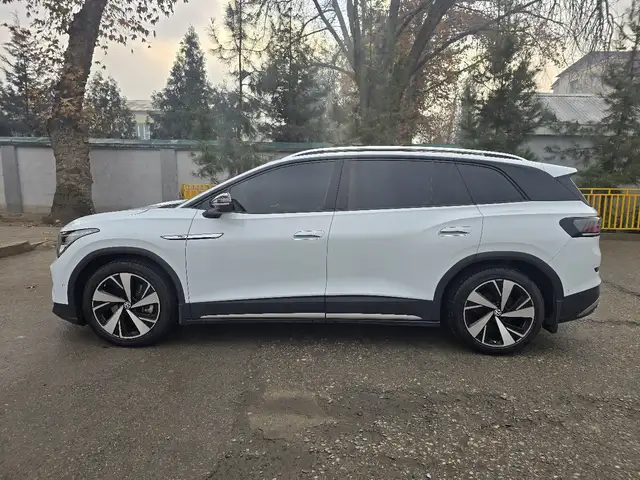 Volkswagen ID.6 2022 - Выбор фото 4