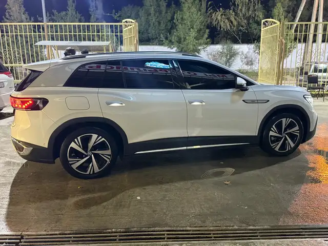 Volkswagen ID.6 2023 - Выбор фото 3