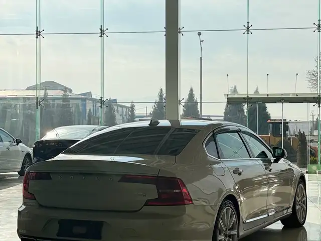 Volvo S90 2017 - Выбор фото 4