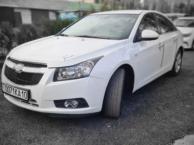 Chevrolet Cruze 2012 - Выбор фото 1