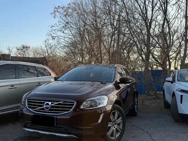 Volvo XC60 2016 - Выбор фото 1
