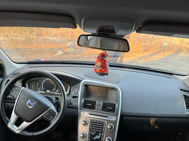 Volvo XC60 2016 - Выбор фото 5