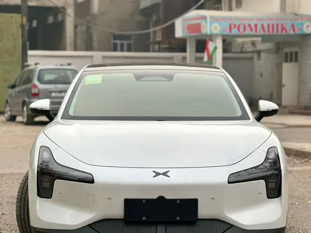 Xpeng P7 2025 - Выбор фото 2