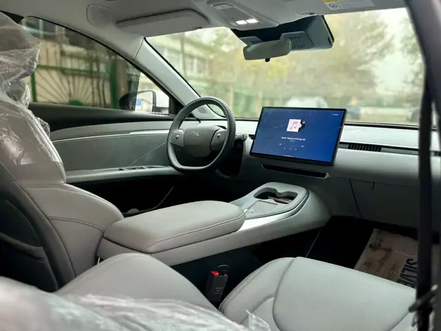 Xpeng P7 2025 - Выбор фото 5