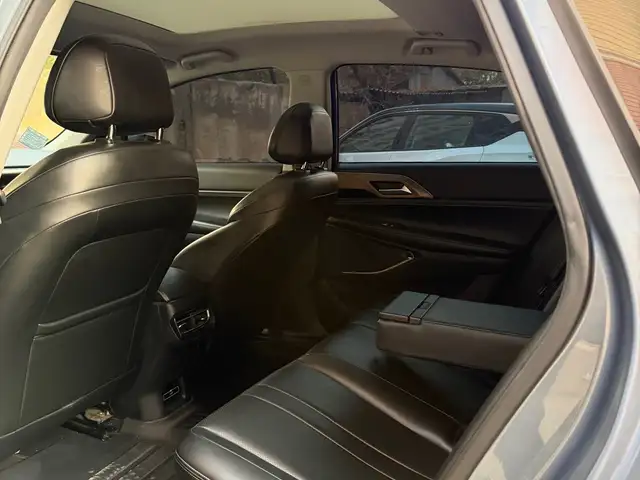 Xpeng P7 2024 - Выбор фото 8