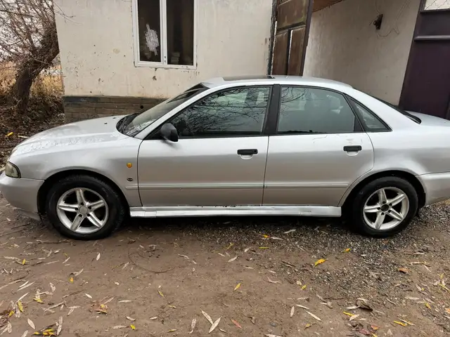 Audi A4 1997 - Выбор фото 1
