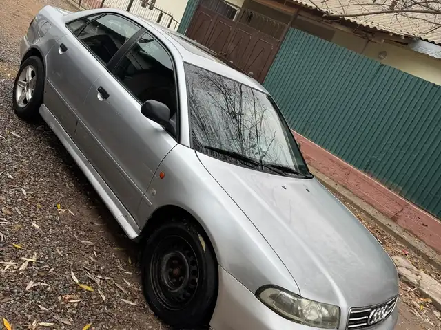 Audi A4 1997 - Выбор фото 4
