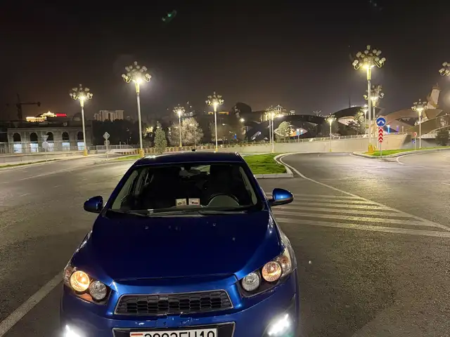 Chevrolet Sonic 2018 - Выбор фото 2