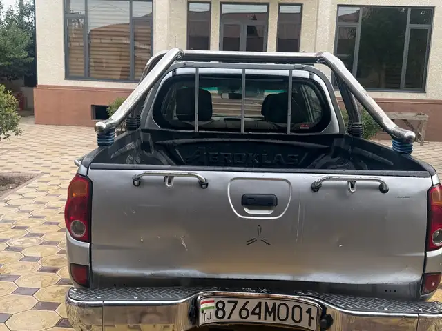 Mitsubishi L200 2008