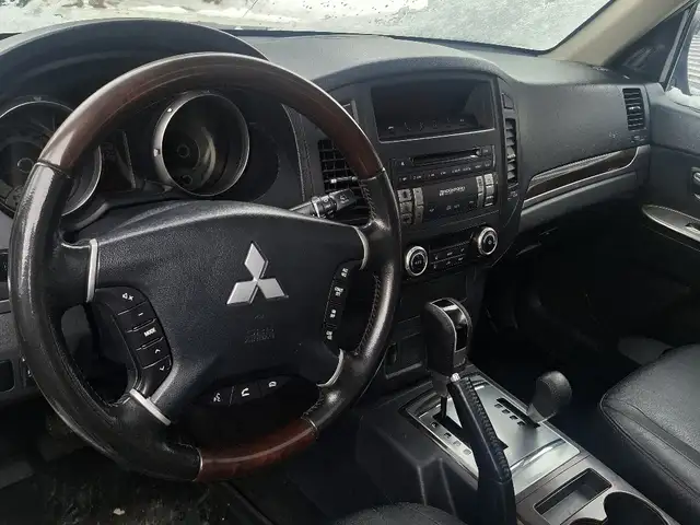 Mitsubishi Pajero 2014