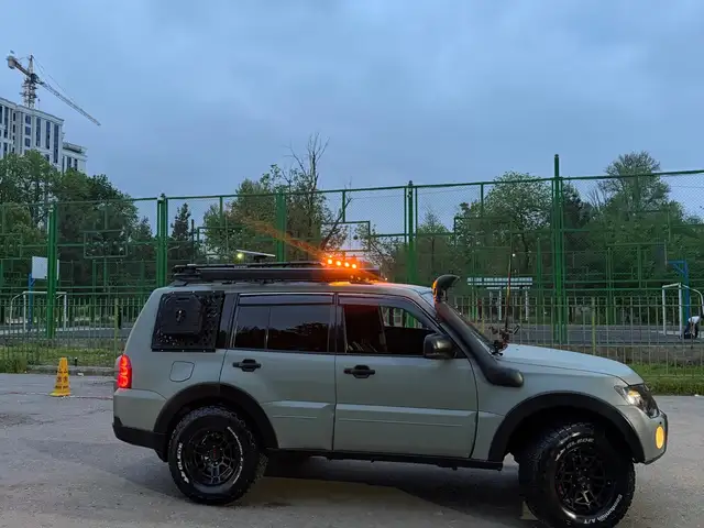Mitsubishi Pajero 2007