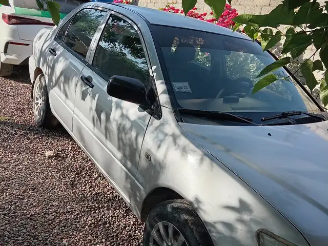 Mitsubishi Lancer 2003