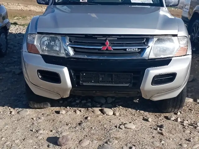 Mitsubishi Pajero 2000