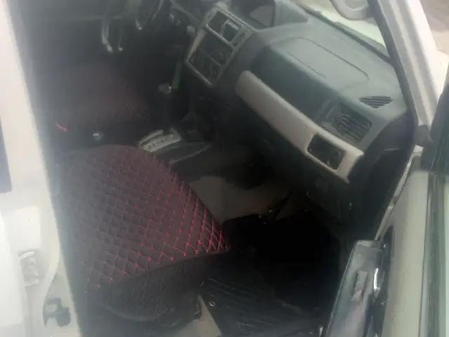 Mitsubishi Pajero 2001