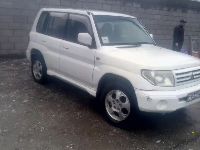 Mitsubishi Pajero 2001