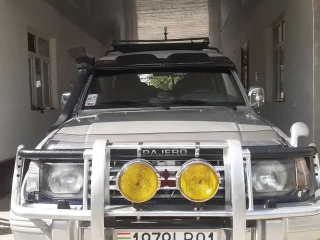 Mitsubishi Pajero 1996