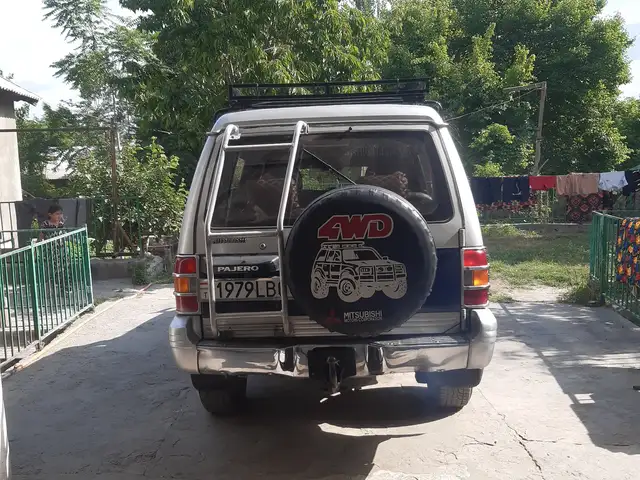 Mitsubishi Pajero 1996