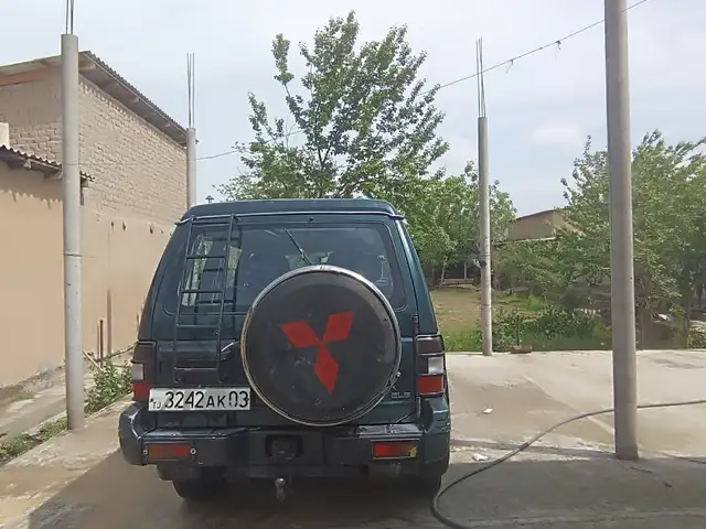 Mitsubishi Pajero 1996