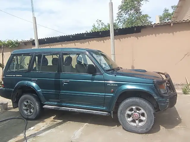 Mitsubishi Pajero 1996