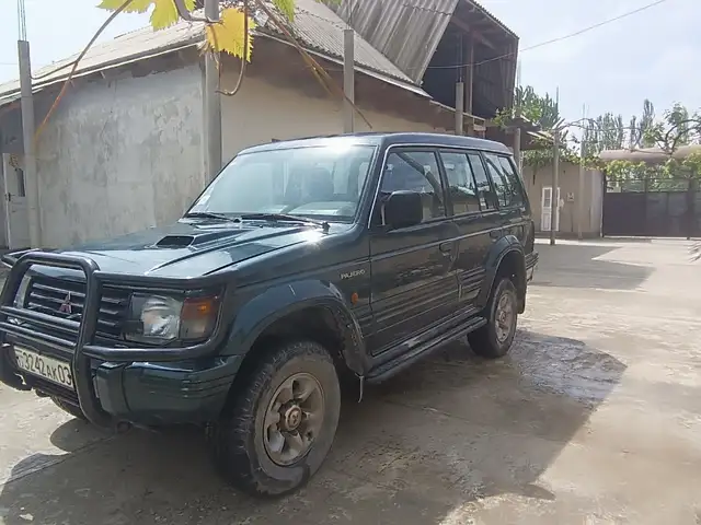 Mitsubishi Pajero 1996