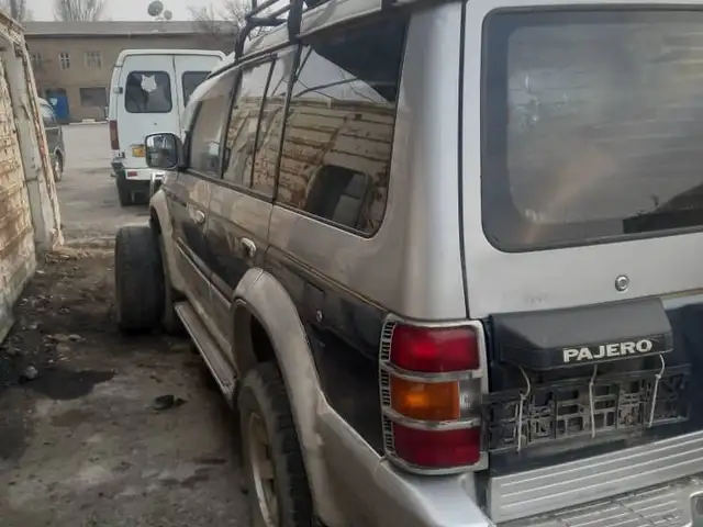 Mitsubishi Pajero 1991