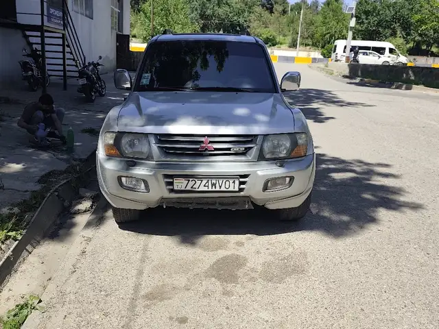 Mitsubishi Pajero 2005