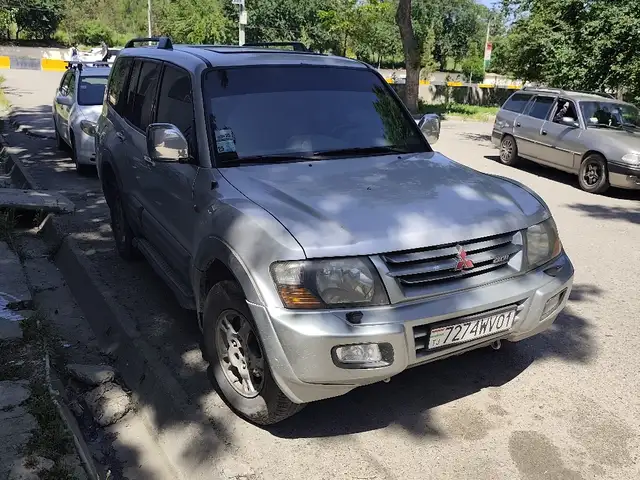 Mitsubishi Pajero 2005