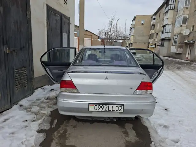 Mitsubishi Lancer 2003