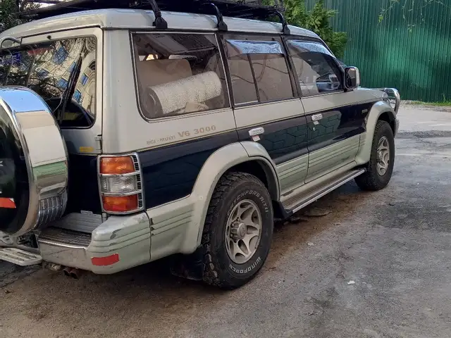 Mitsubishi Pajero 1993
