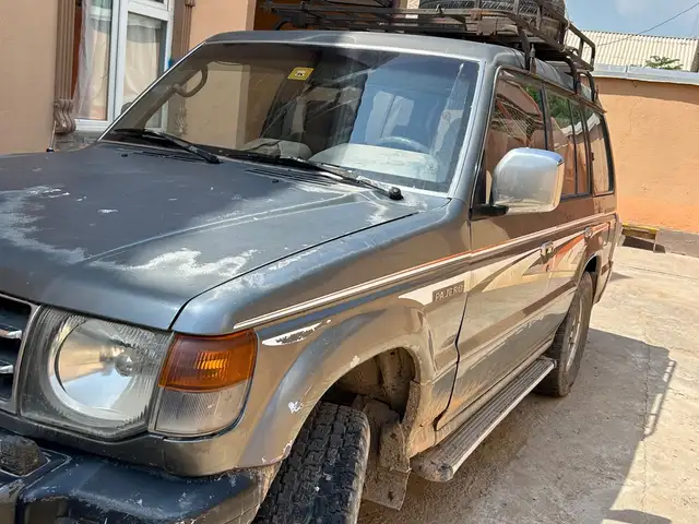 Mitsubishi Pajero 2000