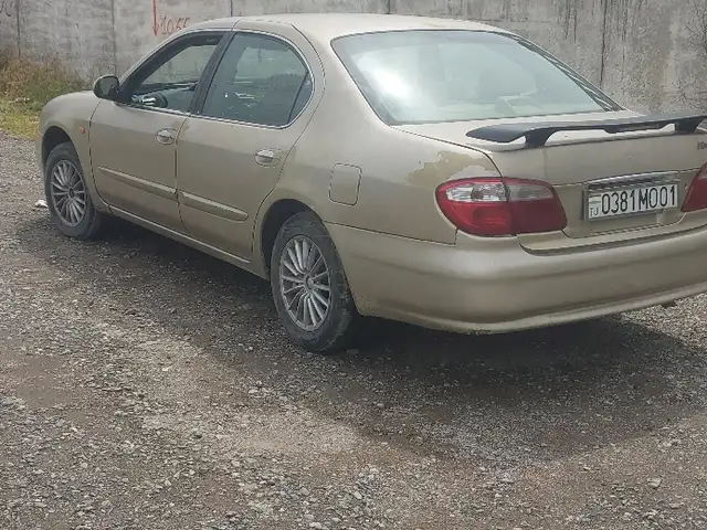 Nissan Maxima 2000