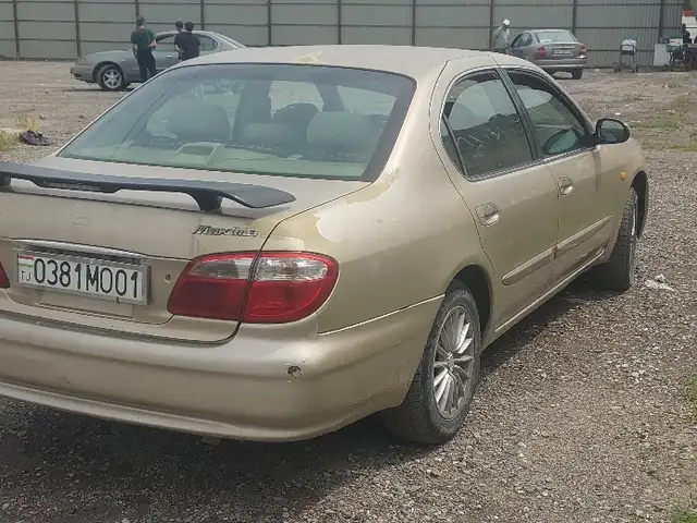 Nissan Maxima 2000