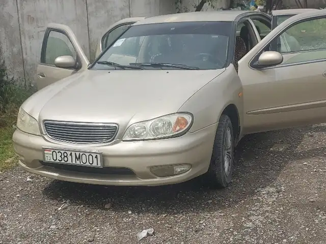 Nissan Maxima 2000