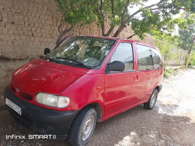 Nissan Serena 1998