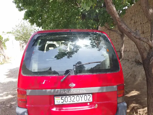 Nissan Serena 1998
