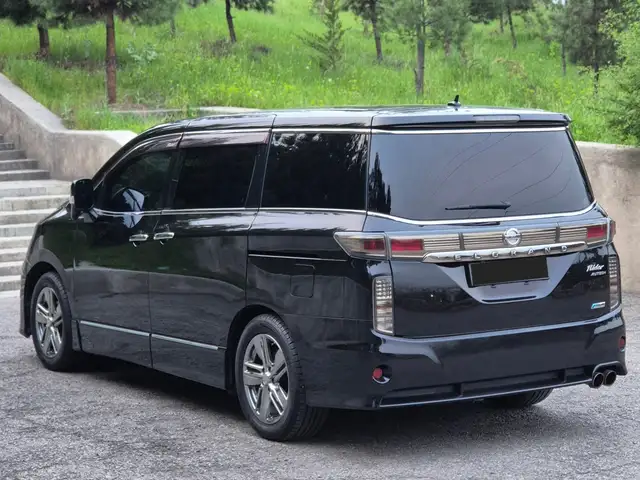 Nissan Elgrand 2014