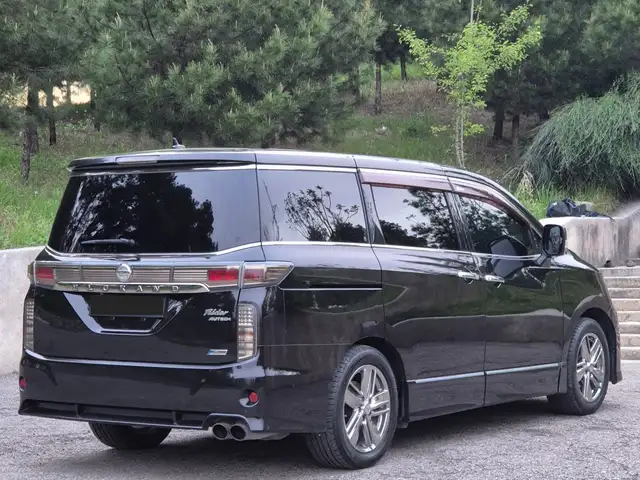Nissan Elgrand 2014