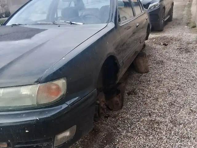 Nissan Maxima 1995